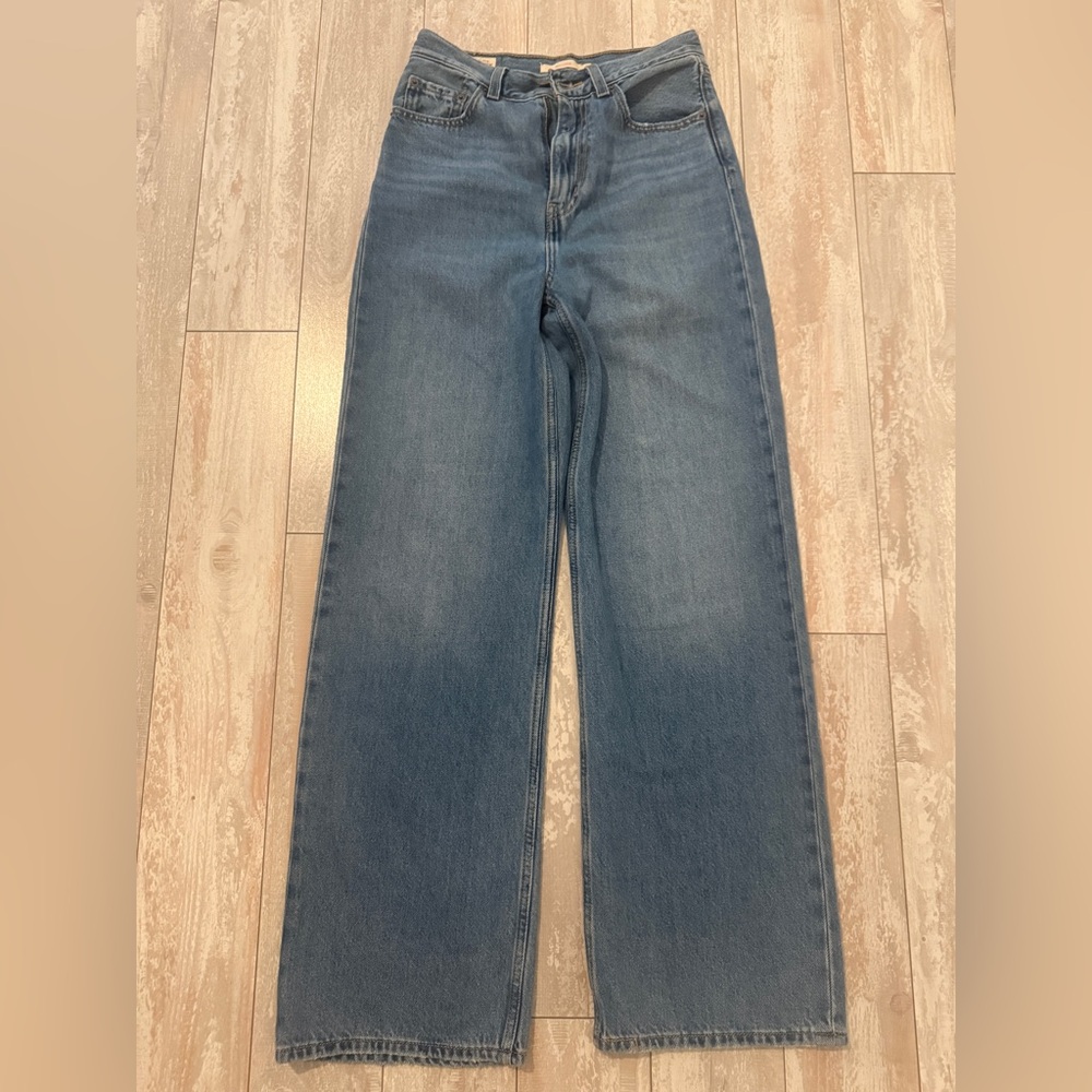 Levi's Premium HIGH LOOSE JEANS size 25